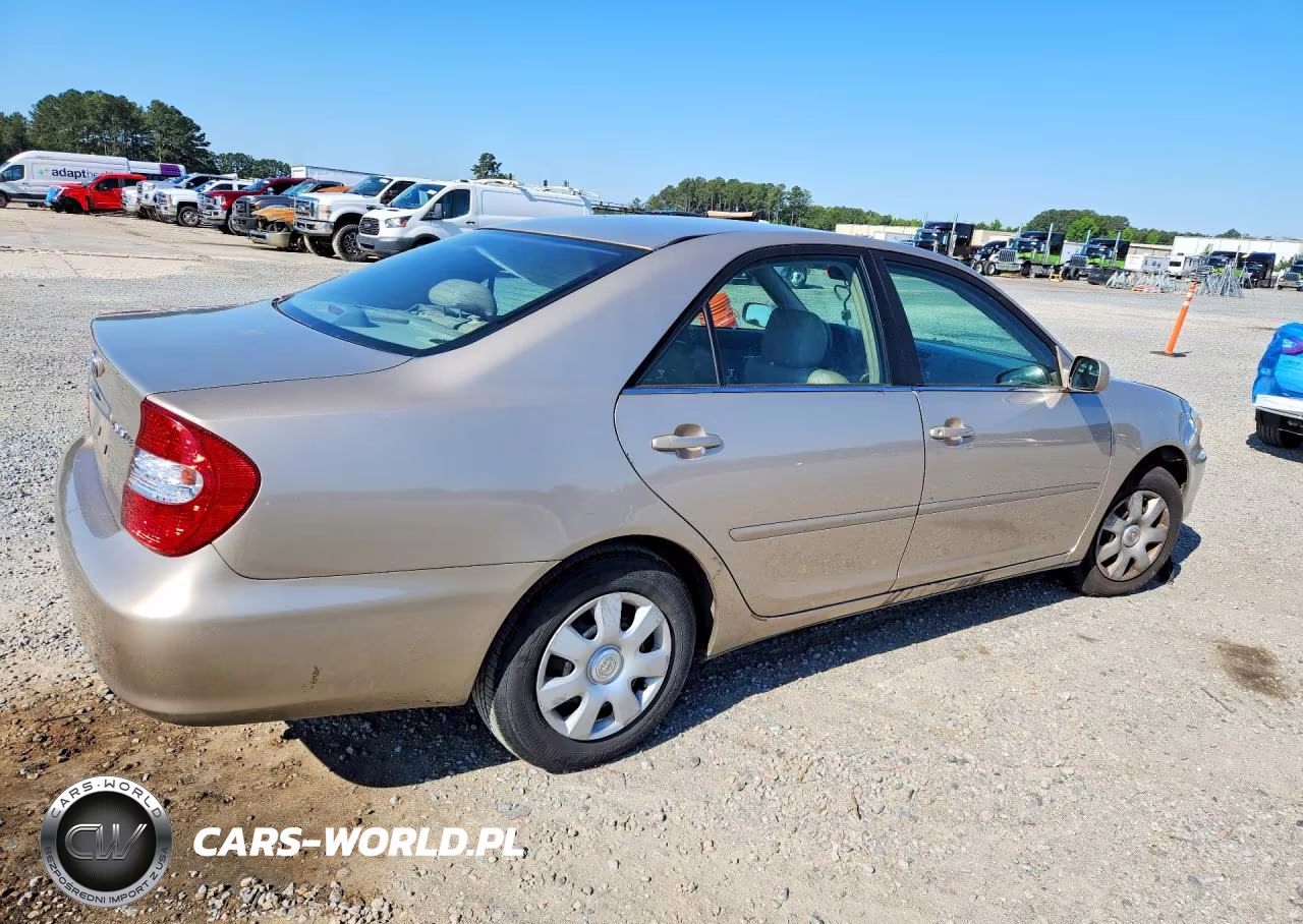 2002 Toyota Camry Le VIN:4T1BE32K42U515956 - 3