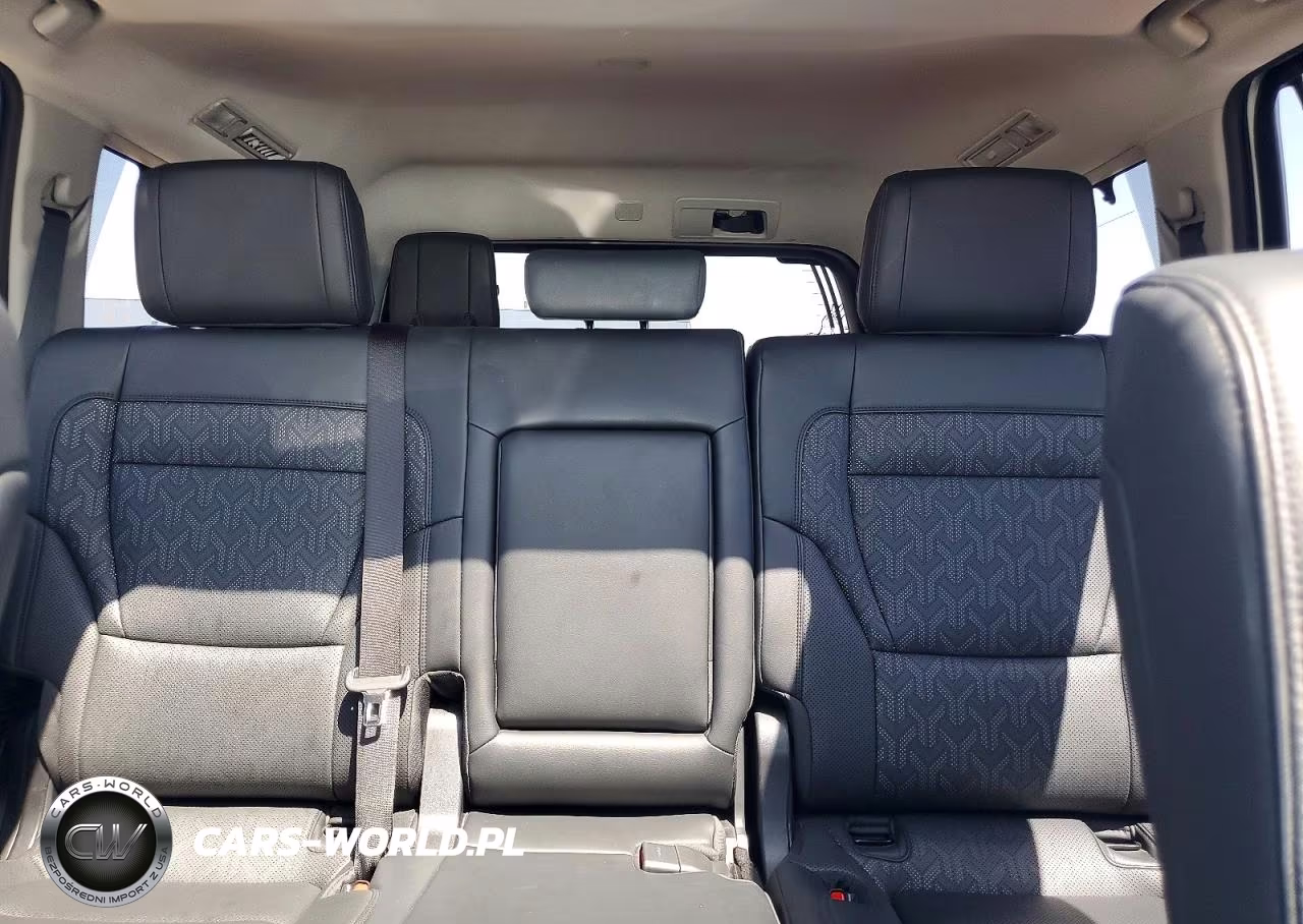2023 Toyota Sequoia Limited VIN:7SVAAABA3PX005553 - 10