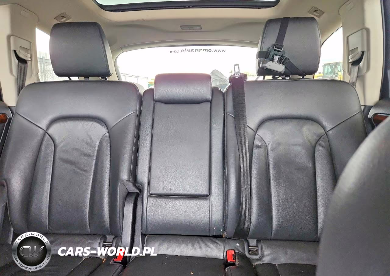 2014 Audi Q7 Premium Plus VIN:WA1LGAFE4ED019548 - 10