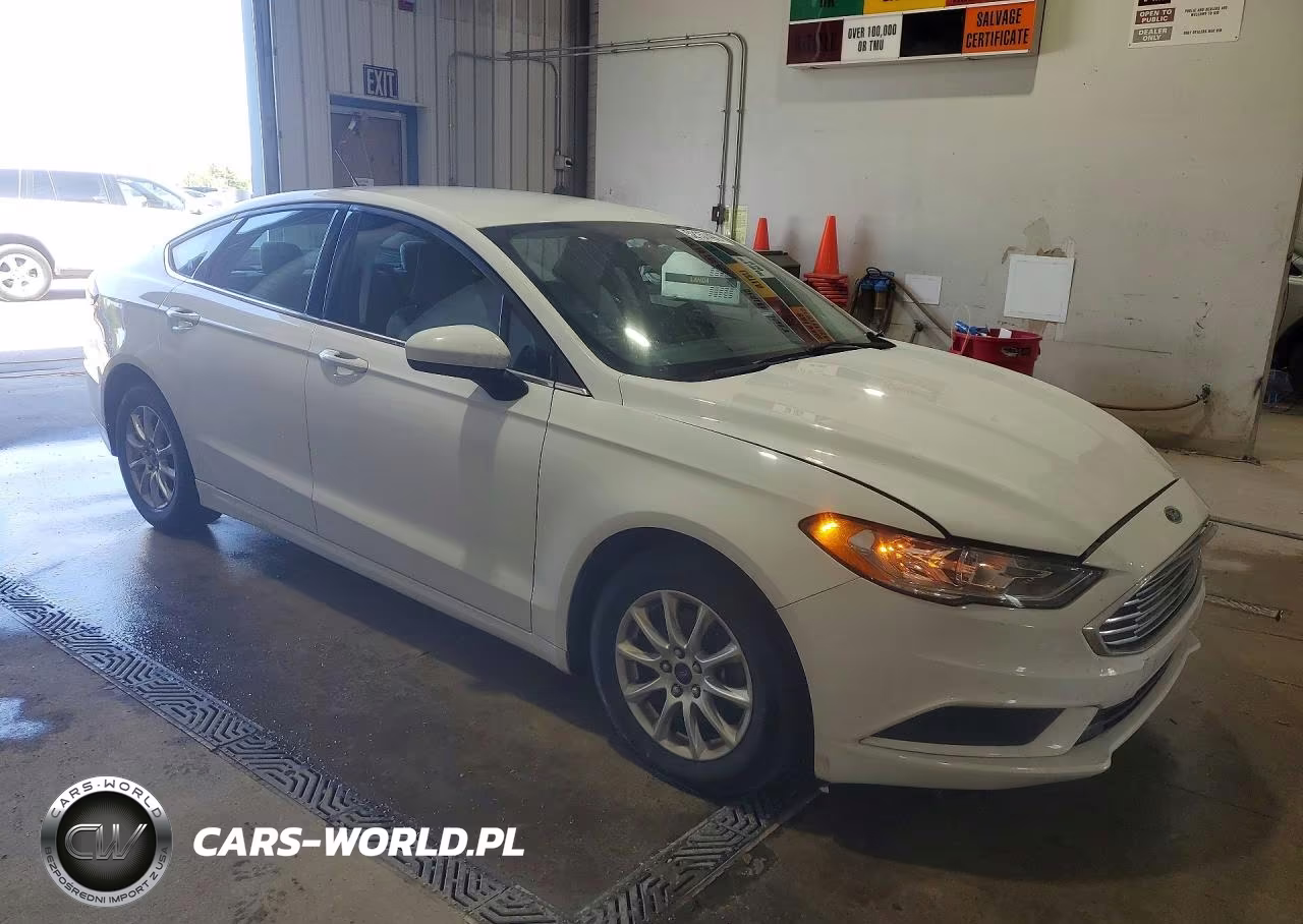 2018 Ford Fusion S VIN:3FA6P0G7XJR139455 - 4