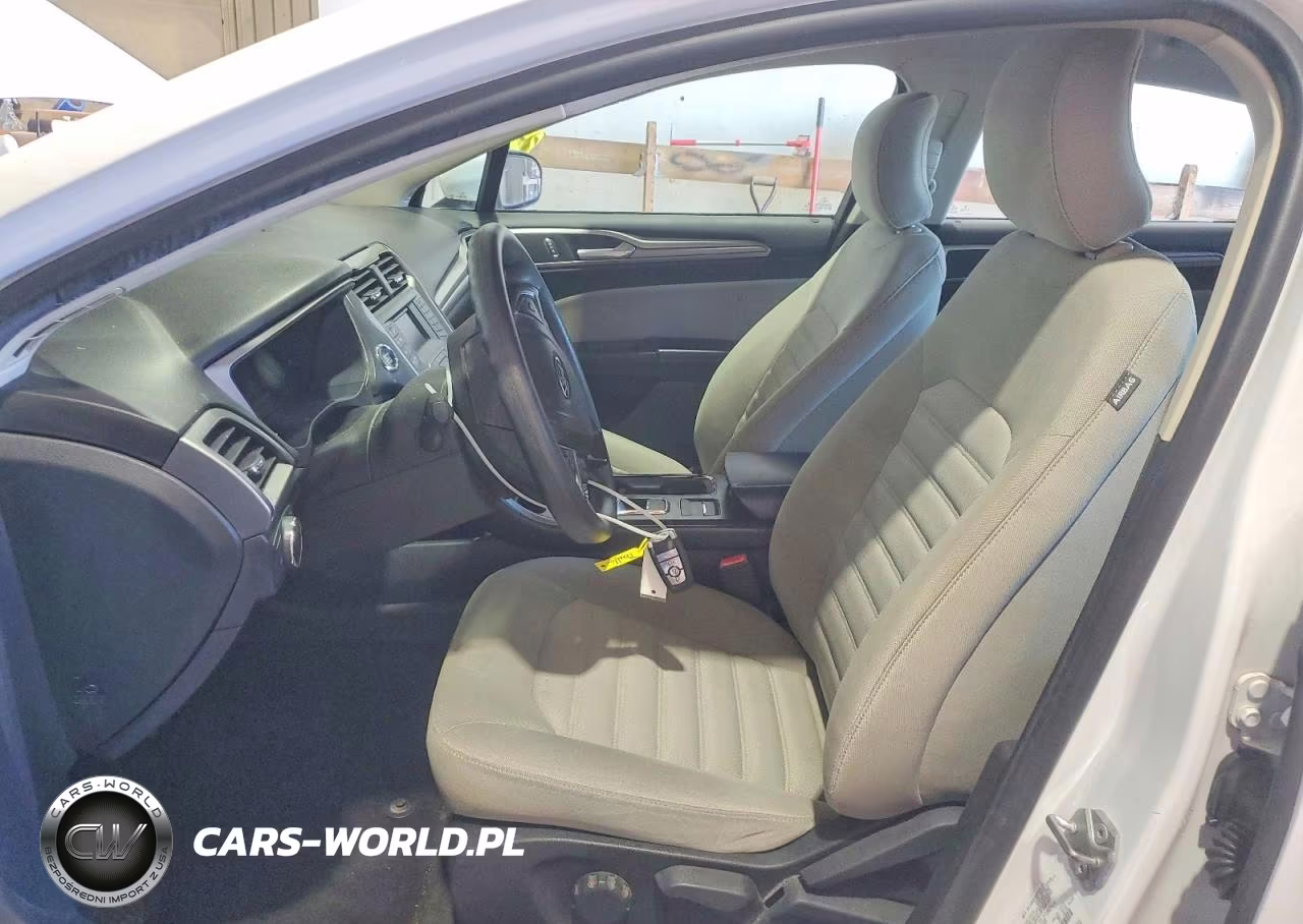 2018 Ford Fusion S VIN:3FA6P0G7XJR139455 - 7