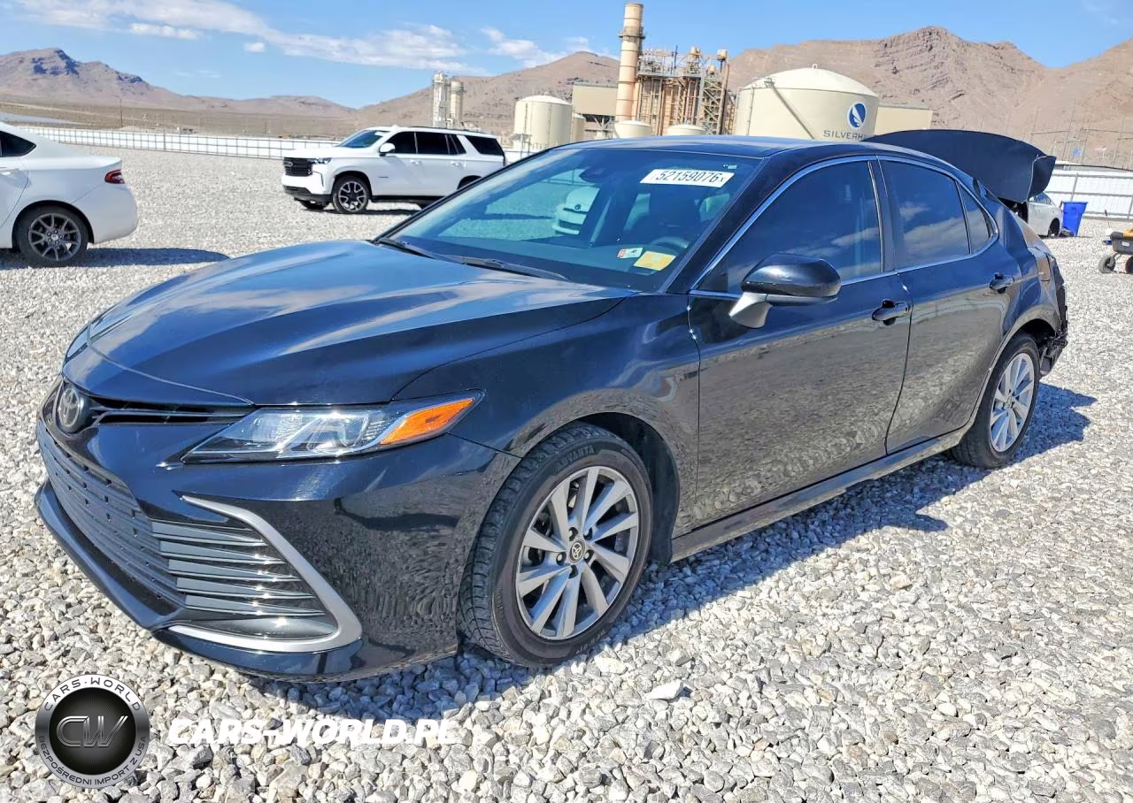 2022 Toyota Camry Le – zdjęcie 1 z 12