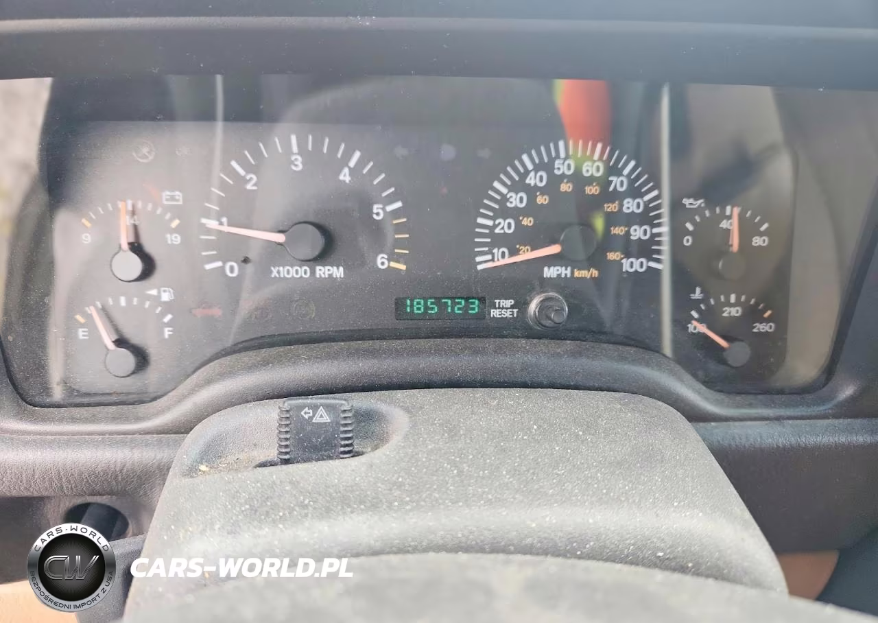 2000 Jeep Cherokee Classic VIN:1J4FF58S5YL275363 - 9