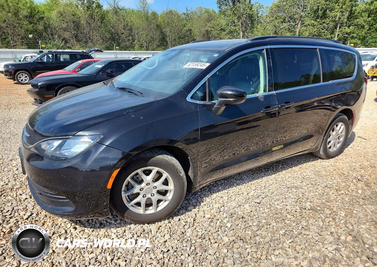 2020 Chrysler Voyager Lxi