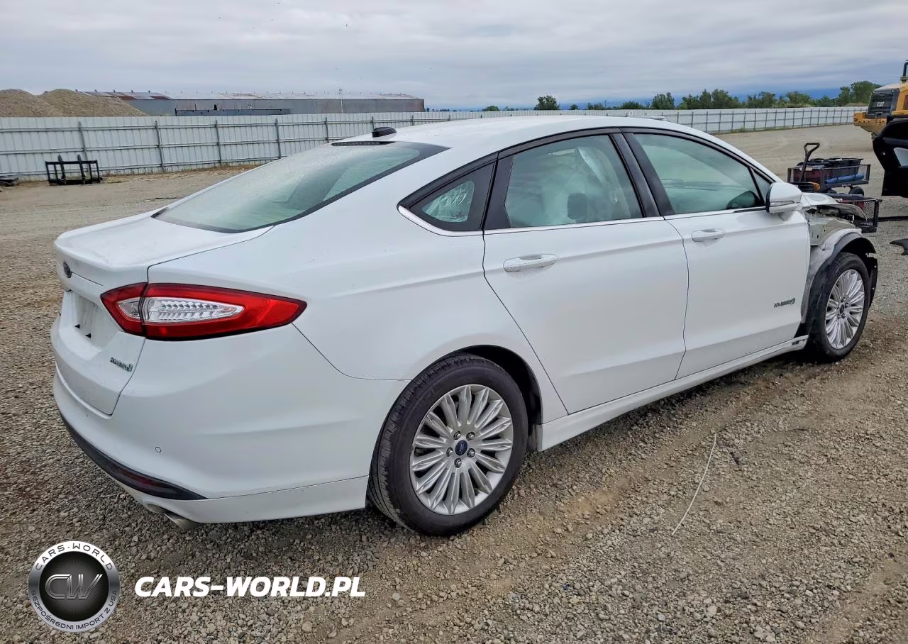 2016 Ford Fusion Se Hybrid VIN:3FA6P0LU4GR329479 - 3