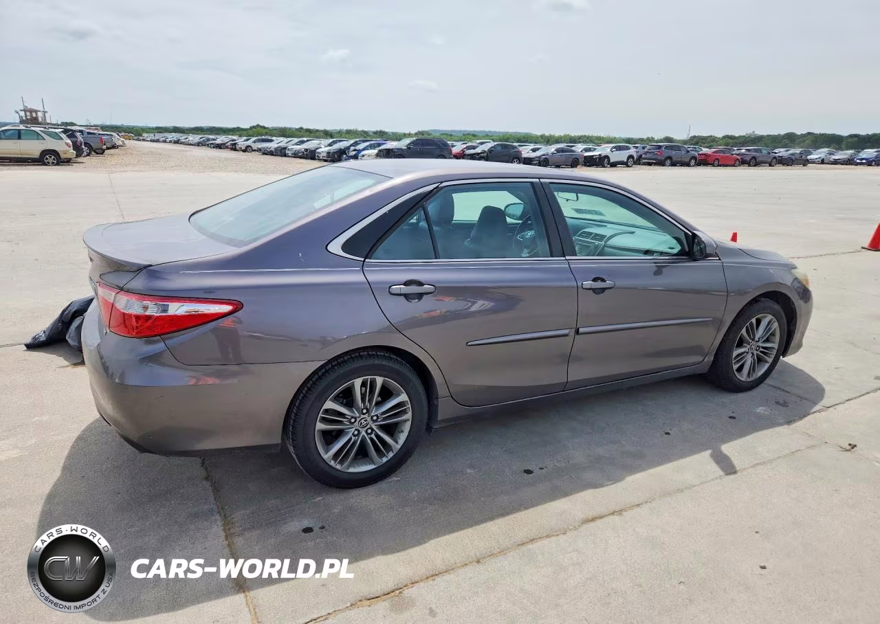 2015 Toyota Camry Se VIN:4T1BF1FK4FU072595 - 3