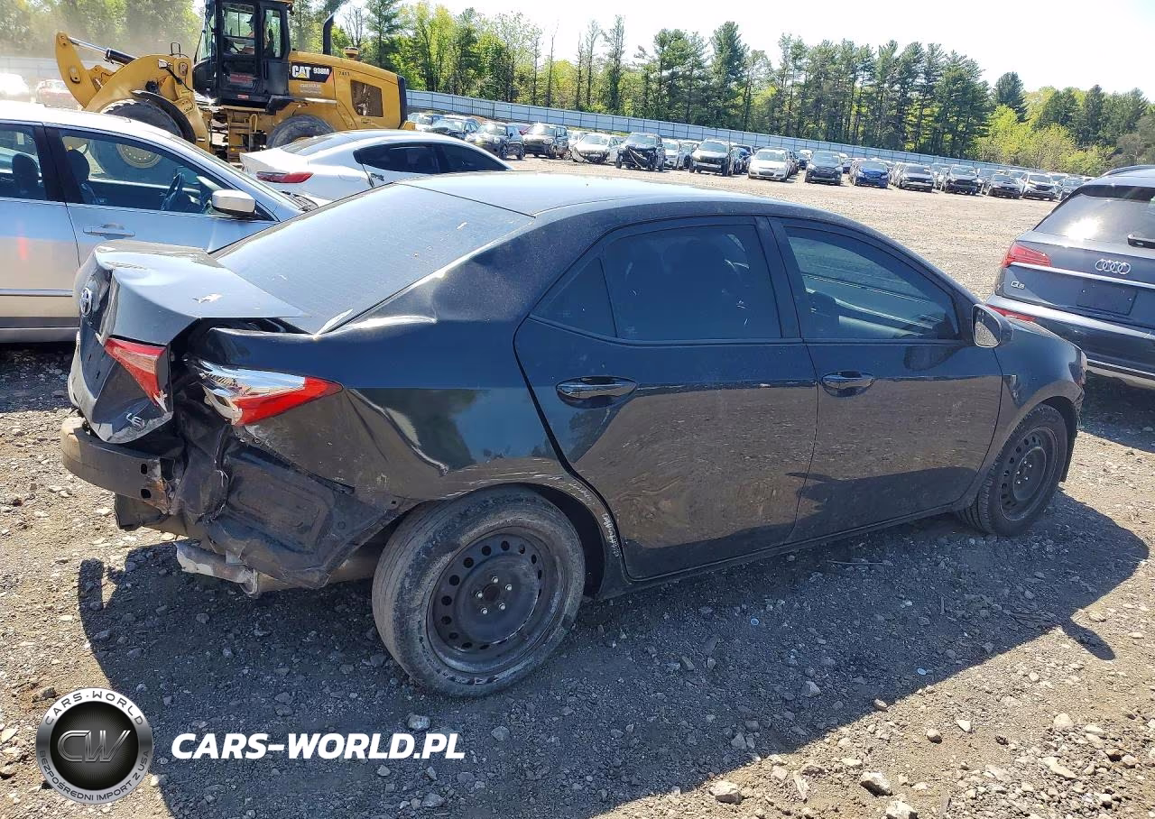 2018 Toyota Corolla Le VIN:2T1BURHE6JC059174 - 3