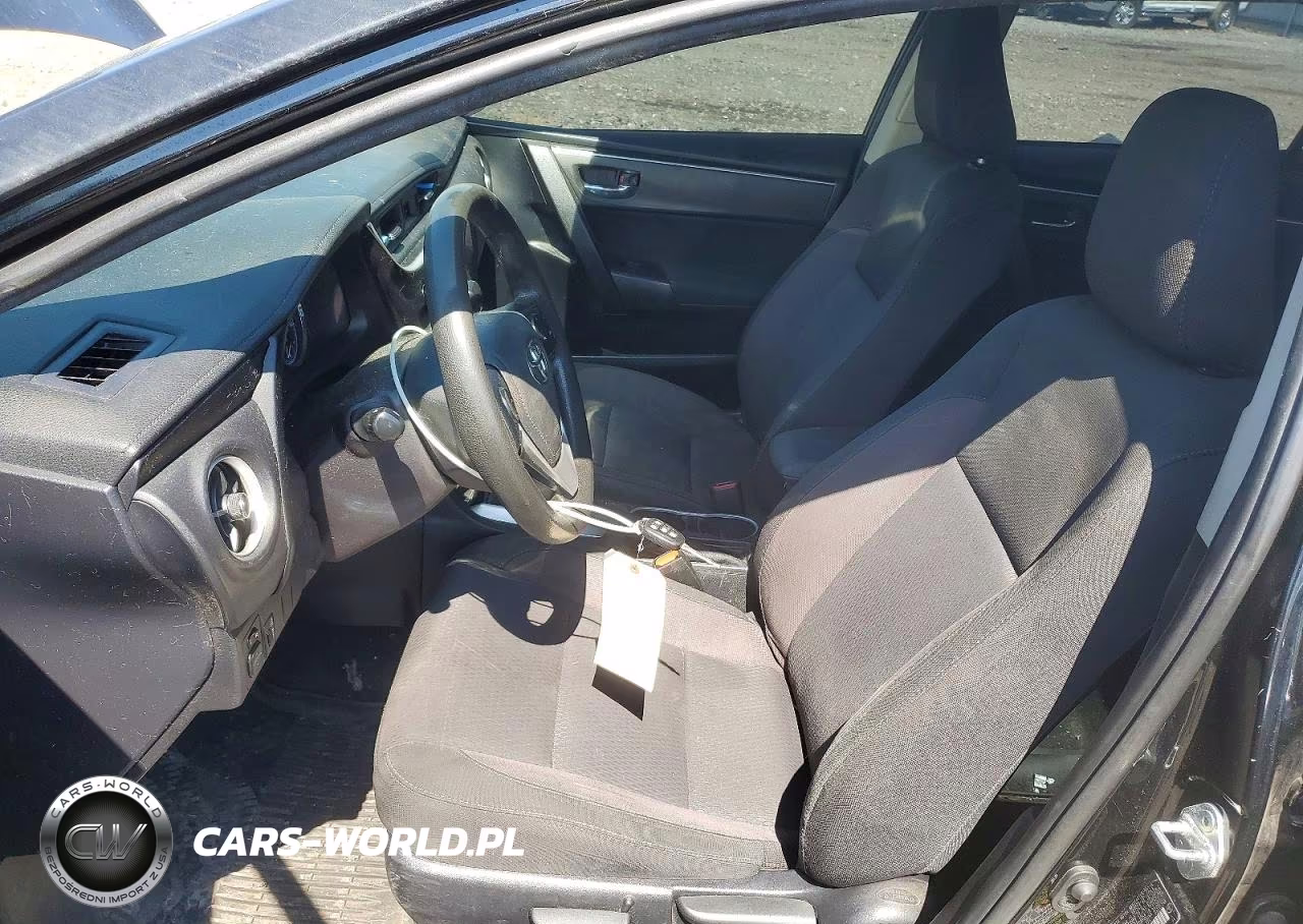 2018 Toyota Corolla Le VIN:2T1BURHE6JC059174 - 7