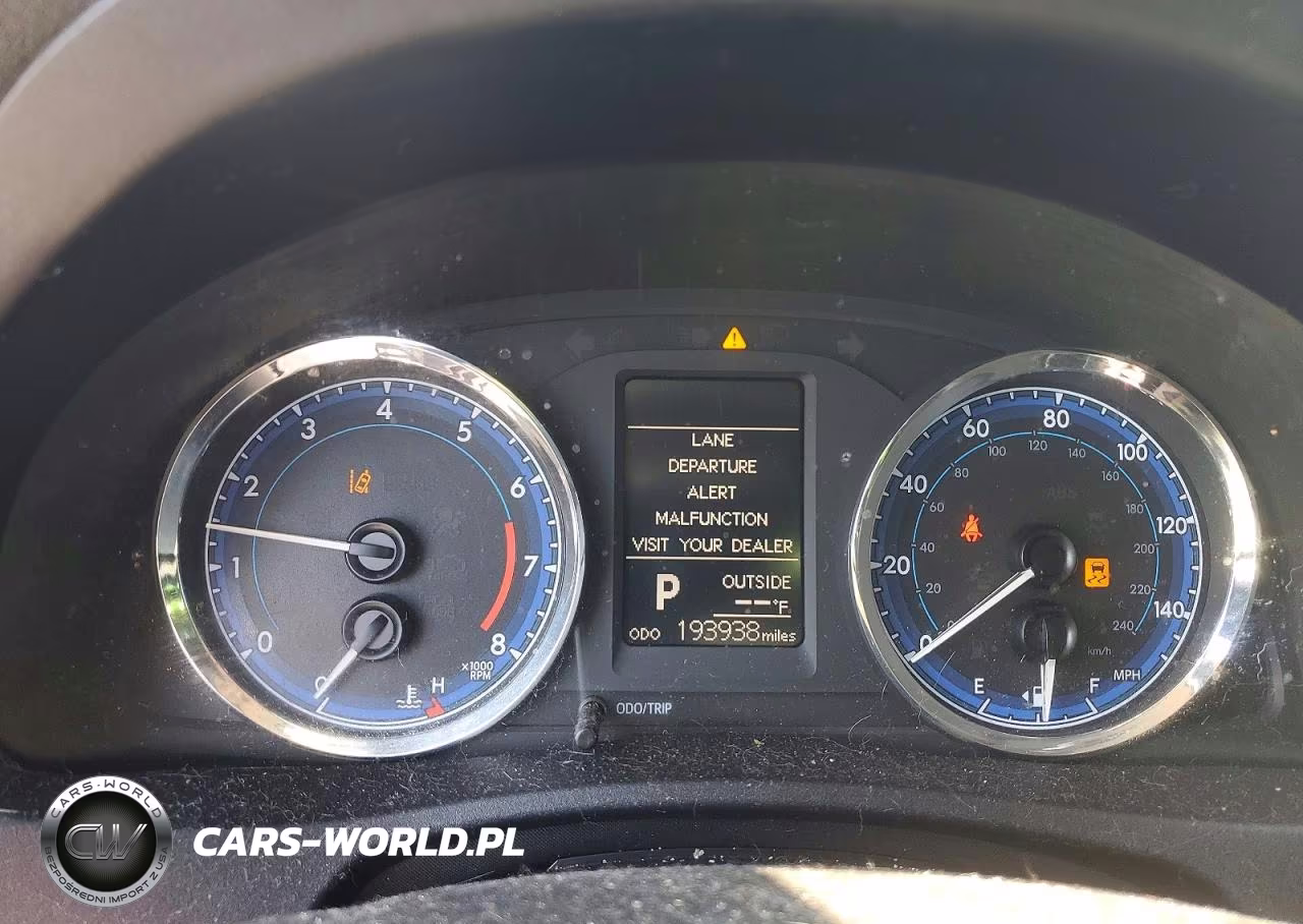 2018 Toyota Corolla Le VIN:2T1BURHE6JC059174 - 9