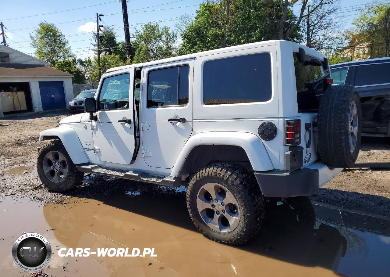 2016 Jeep Wrangler Unlimited Sahara VIN:1C4BJWEG6GL261043 - 2