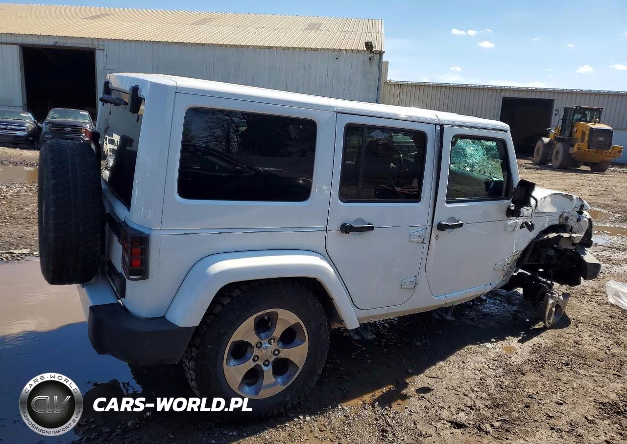 2016 Jeep Wrangler Unlimited Sahara VIN:1C4BJWEG6GL261043 - 3
