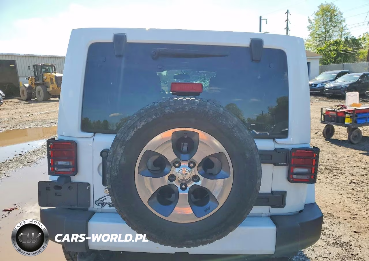 2016 Jeep Wrangler Unlimited Sahara VIN:1C4BJWEG6GL261043 - 6