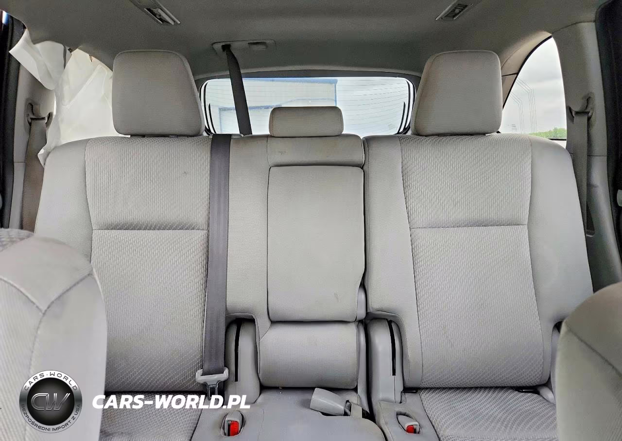 2019 Toyota Highlander Le VIN:5TDZZRFH7KS289747 - 10