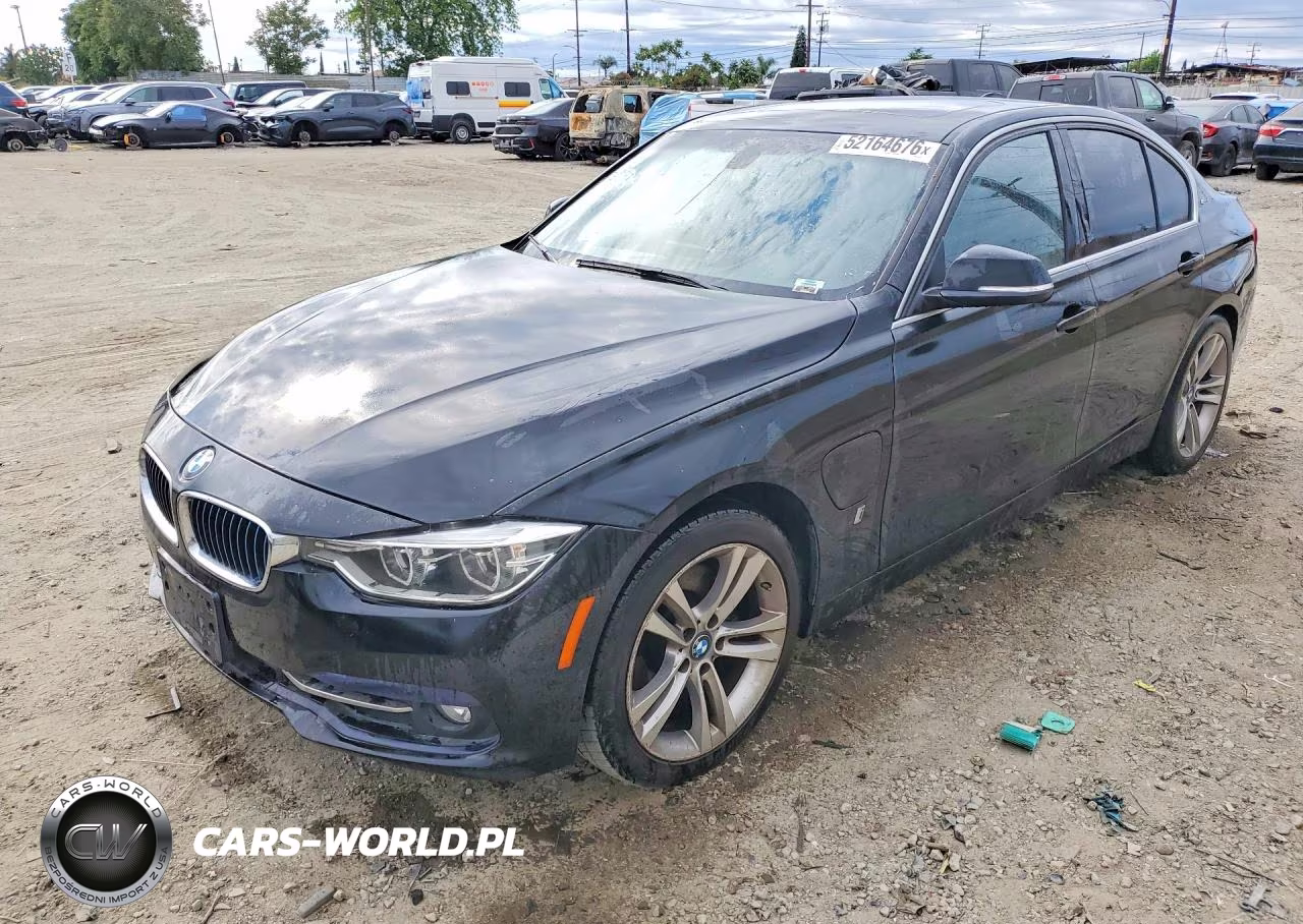 2017 BMW 330E – zdjęcie 1 z 12