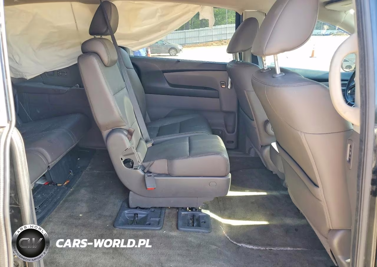 2016 Honda Odyssey Touring VIN:5FNRL5H97GB003603 - 11
