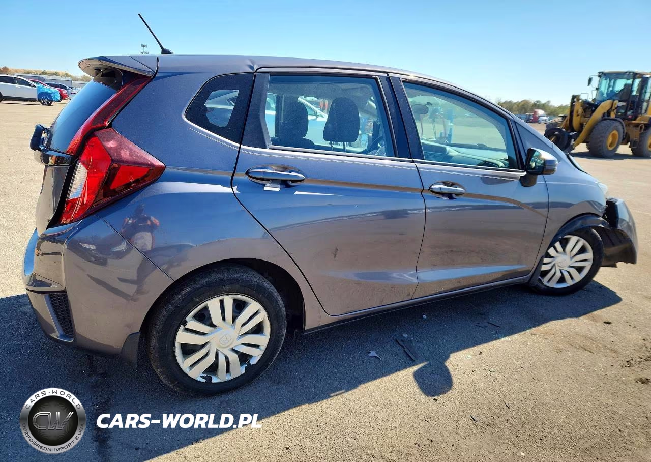 2015 Honda Fit Lx VIN:3HGGK5H54FM723332 - 3