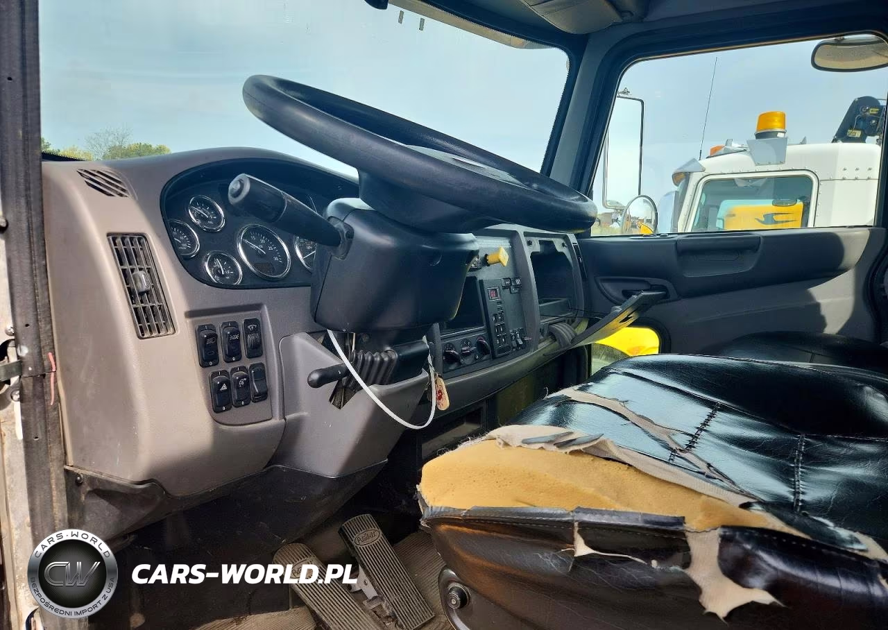2016 Peterbilt 337 VIN:2NP2HM6X5GM339372 - 8