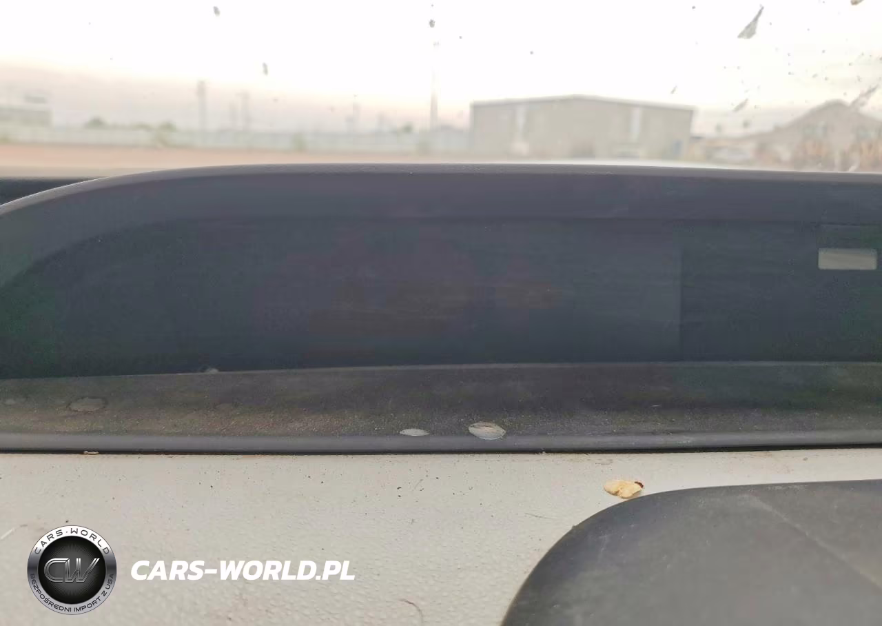 2018 Toyota Prius Four VIN:JTDKARFU4J3063137 - 9