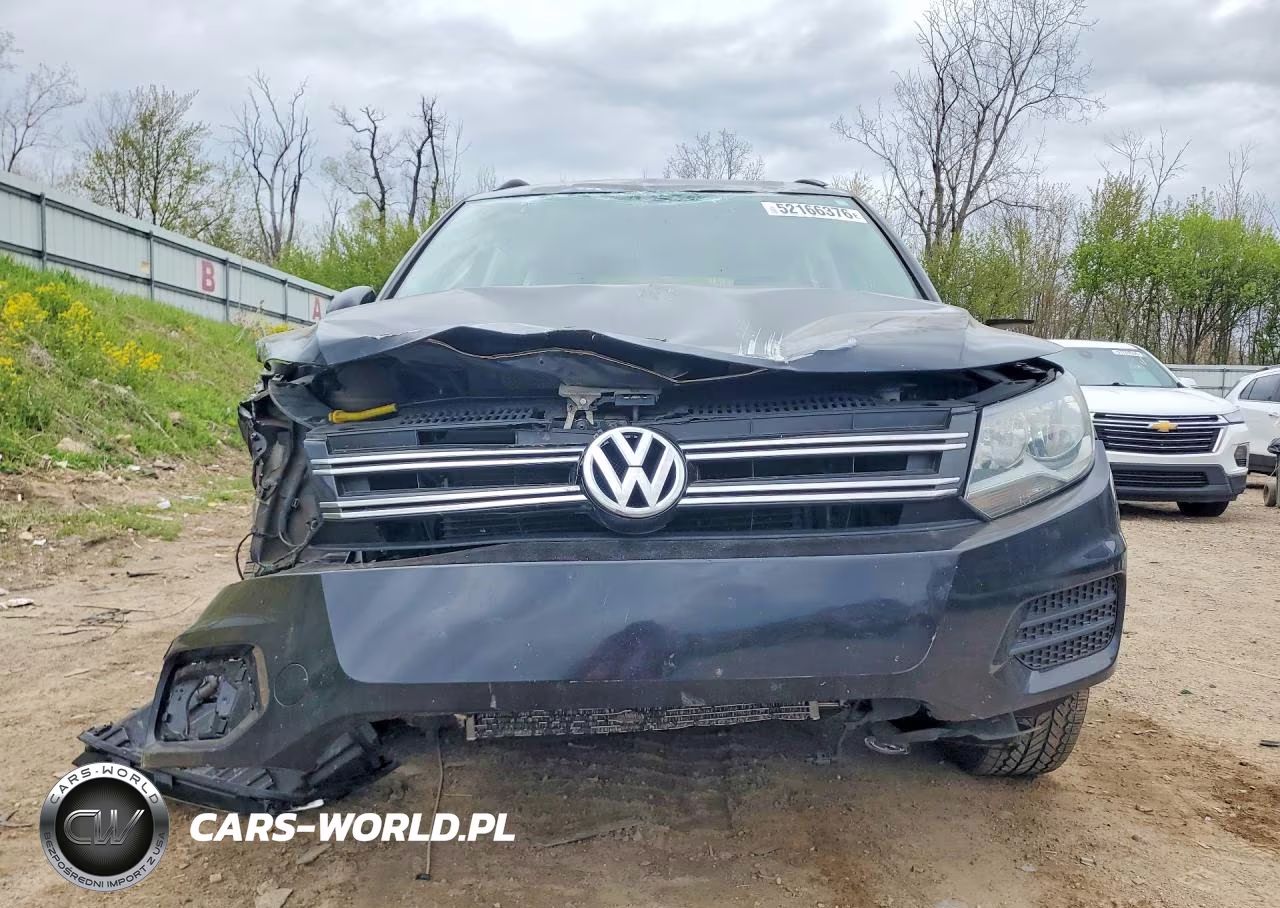 2017 Volkswagen Tiguan S VIN:WVGAV7AX4HK000203 - 5