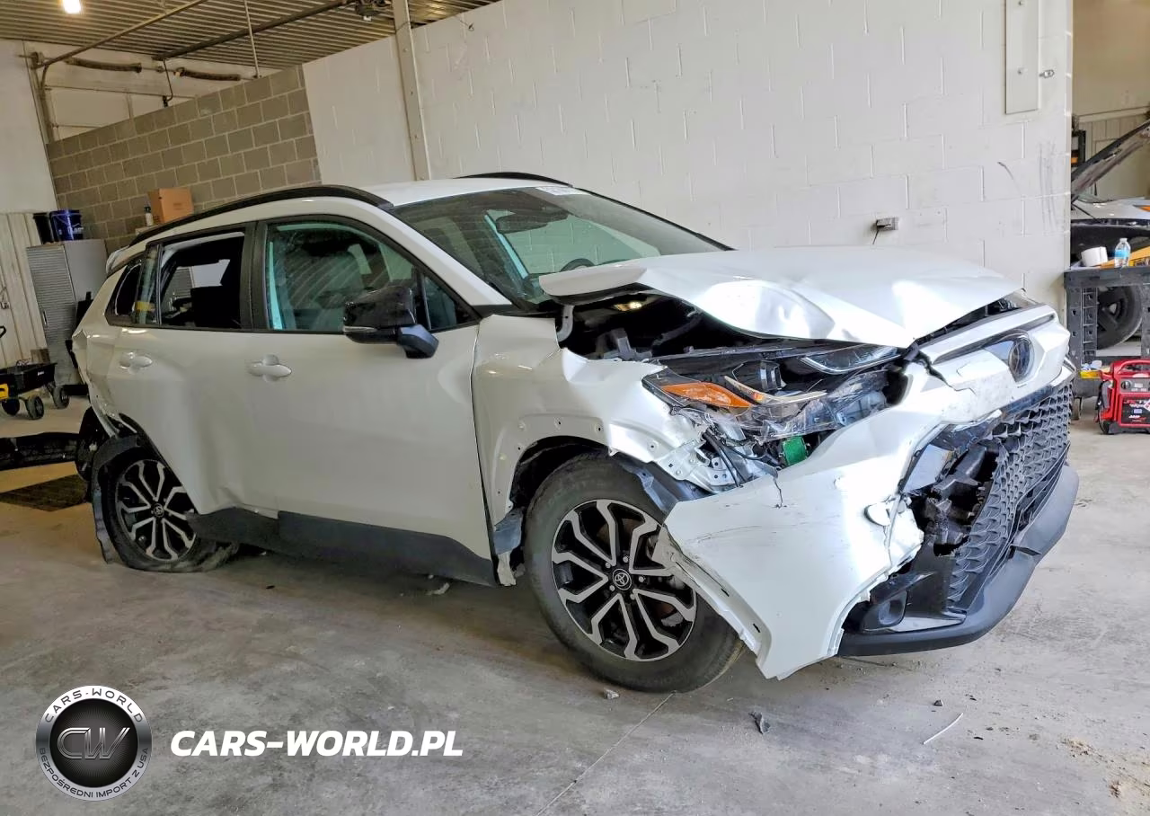 2025 Toyota Corolla Cross Hybrid Se VIN:7MUFBABG9SV083728 - 4