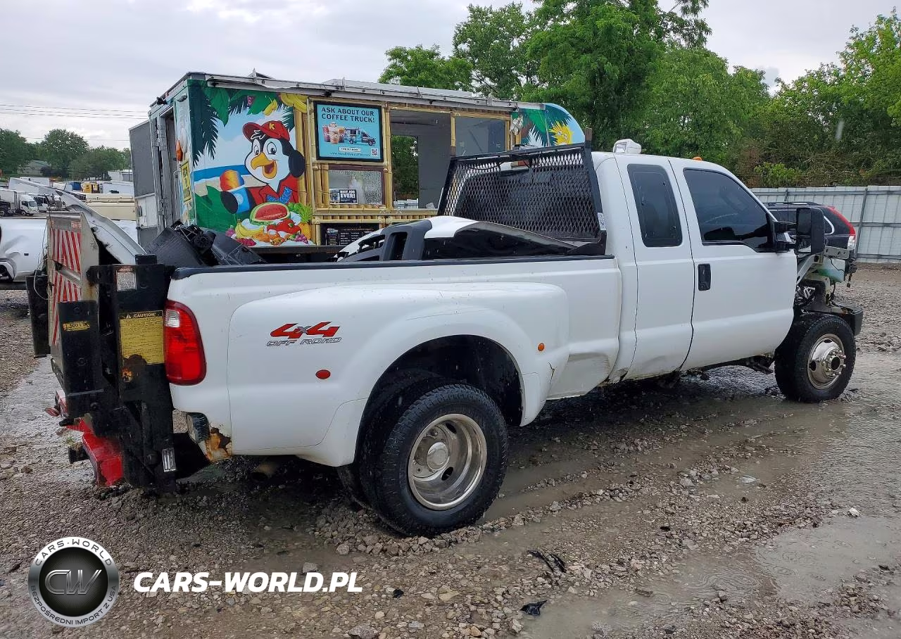 2008 Ford F350 Super Duty VIN:1FTWX33Y08EC53004 - 3