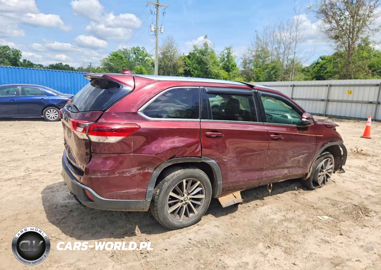 2017 Toyota Highlander Xle VIN:5TDKZRFH4HS204809 - 3