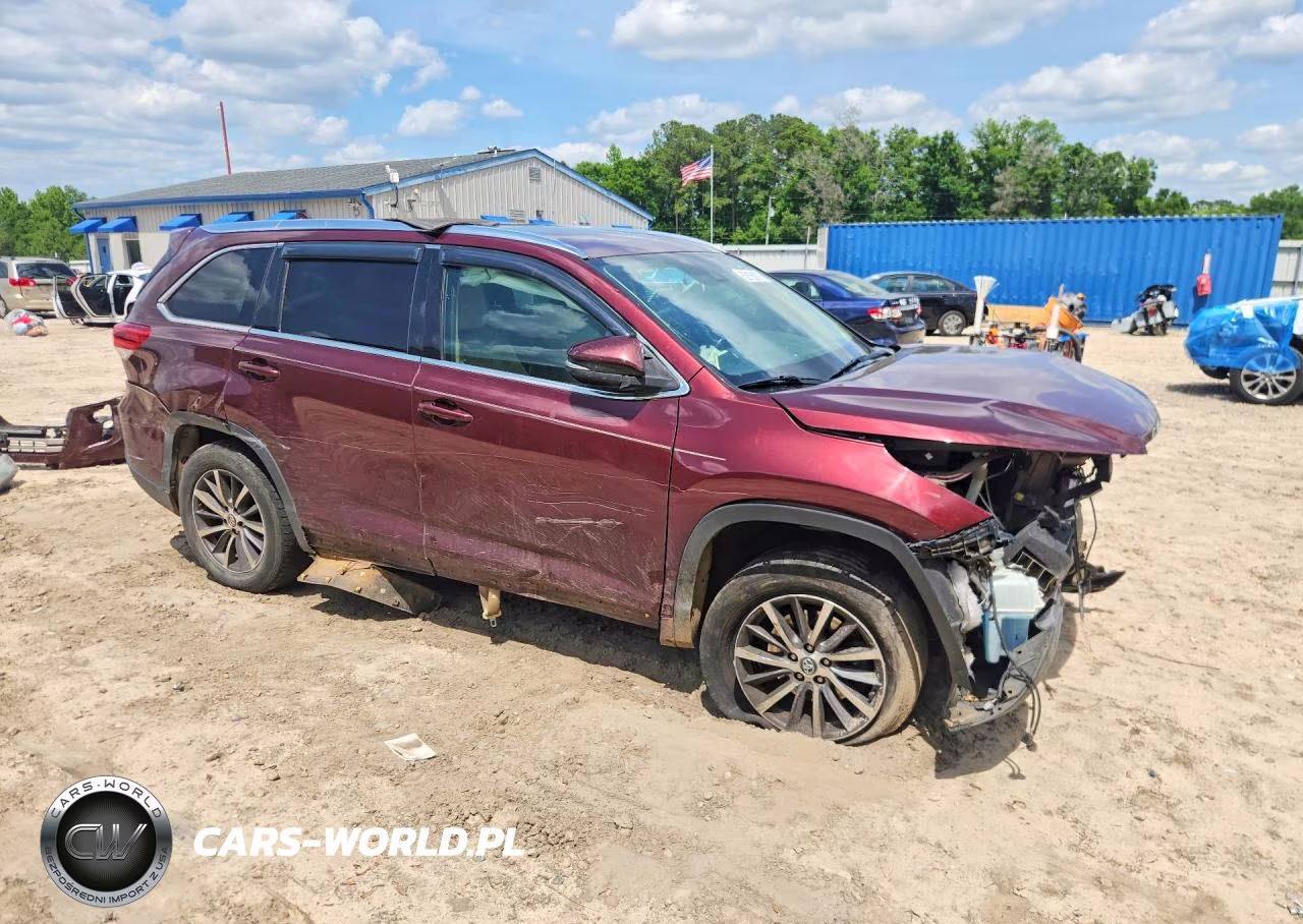 2017 Toyota Highlander Xle VIN:5TDKZRFH4HS204809 - 4