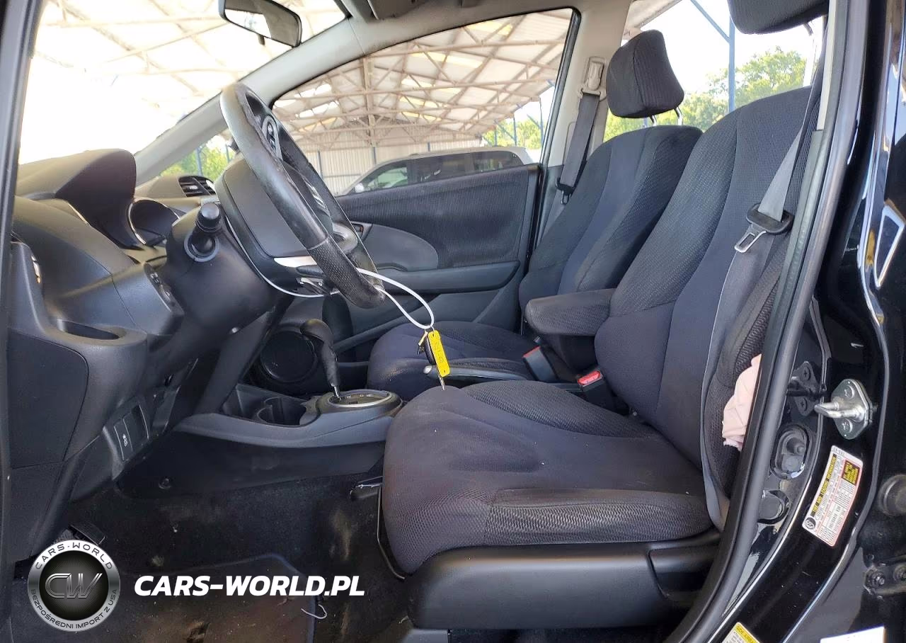 2012 Honda Fit Sport VIN:JHMGE8H50CC007398 - 7