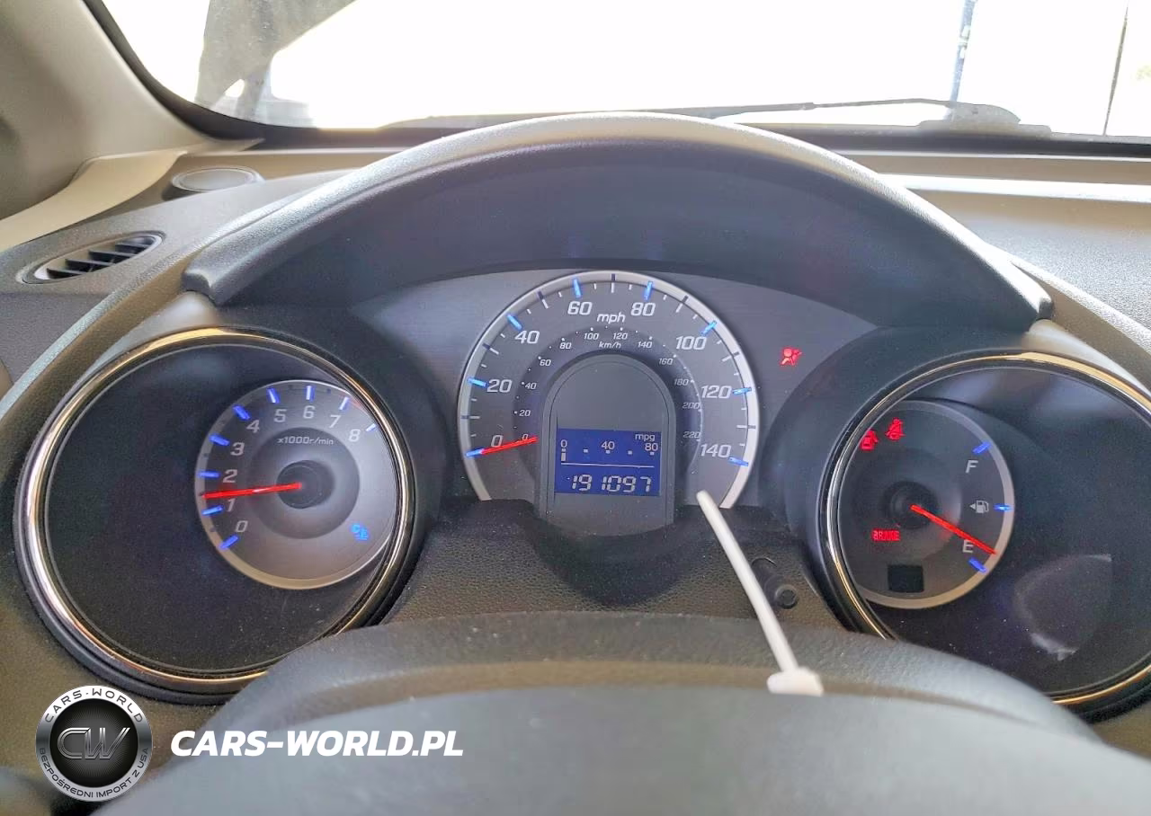 2012 Honda Fit Sport VIN:JHMGE8H50CC007398 - 9