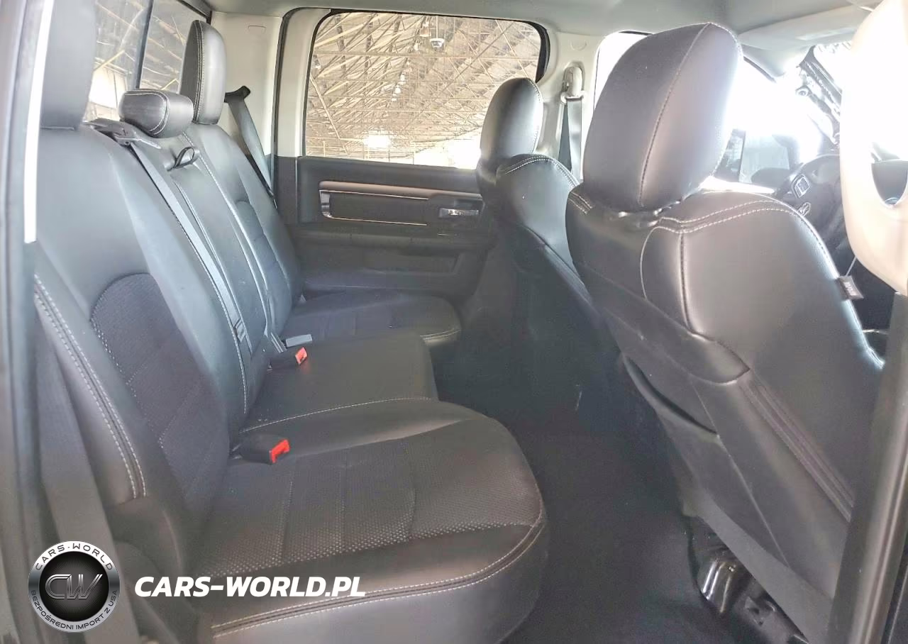 2018 Ram 1500 Sport VIN:1C6RR7MT3JS110399 - 10
