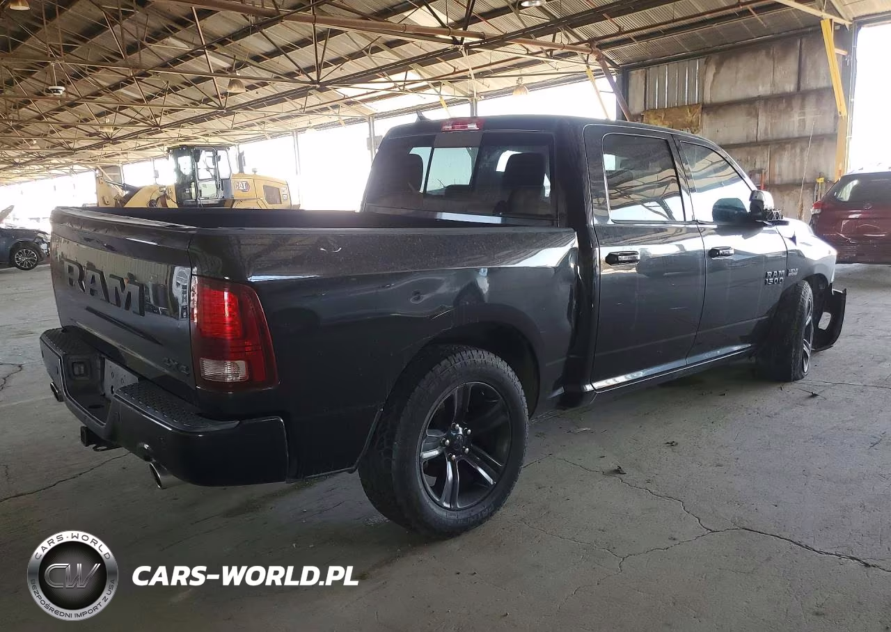 2018 Ram 1500 Sport VIN:1C6RR7MT3JS110399 - 3