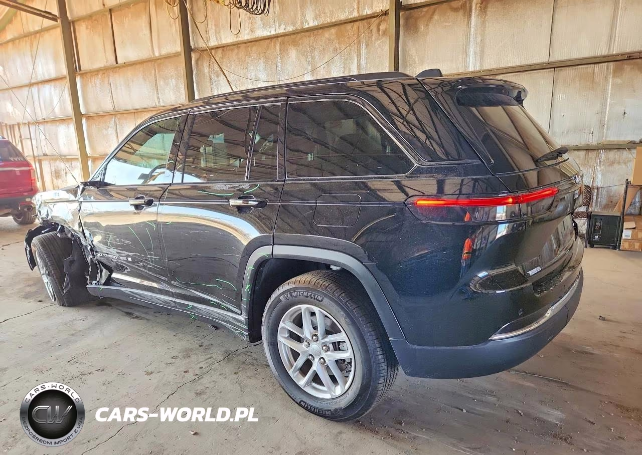 2025 Jeep Grand Cherokee Laredo VIN:1C4RJGAG6SC334690 - 2