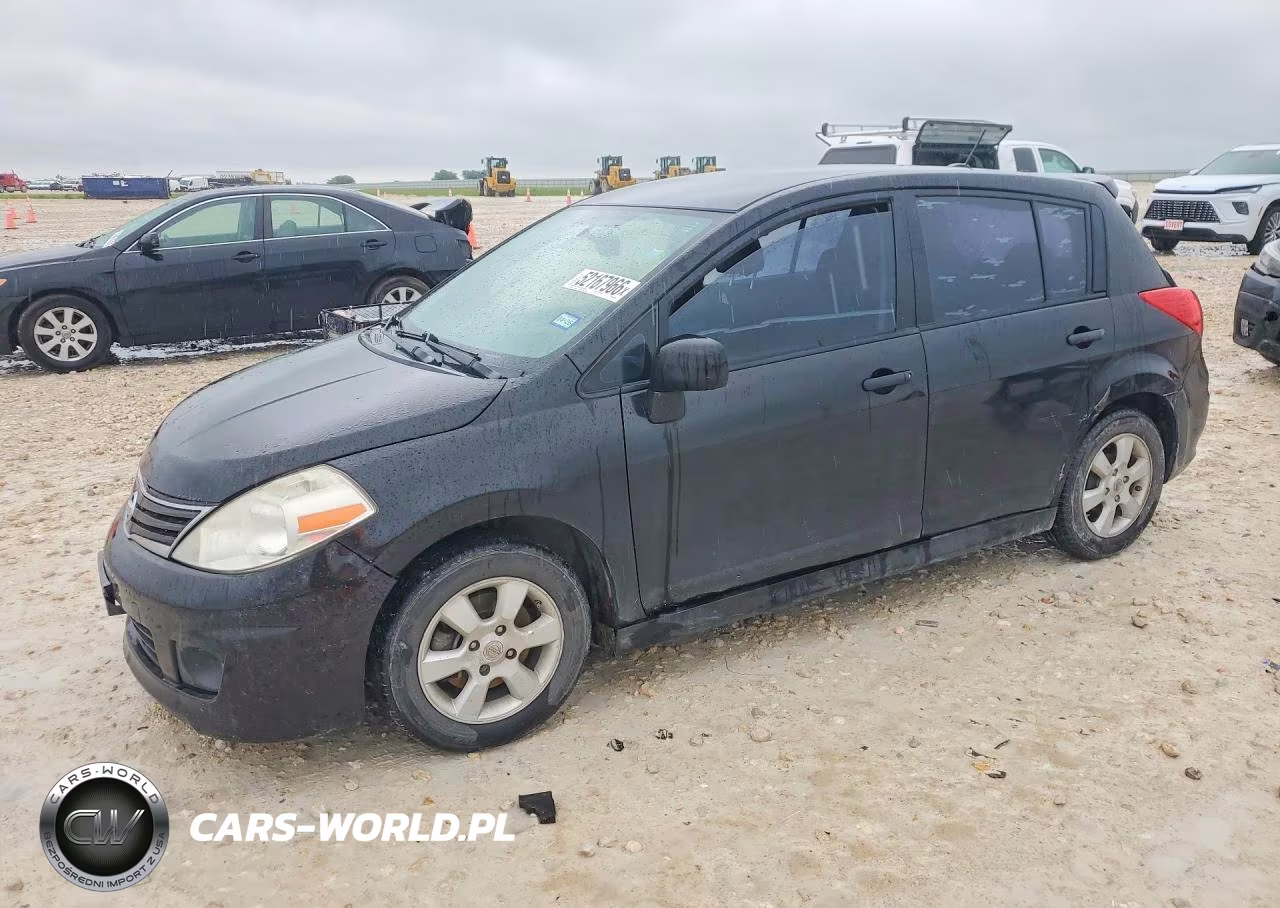 2010 Nissan Versa 1.8 S