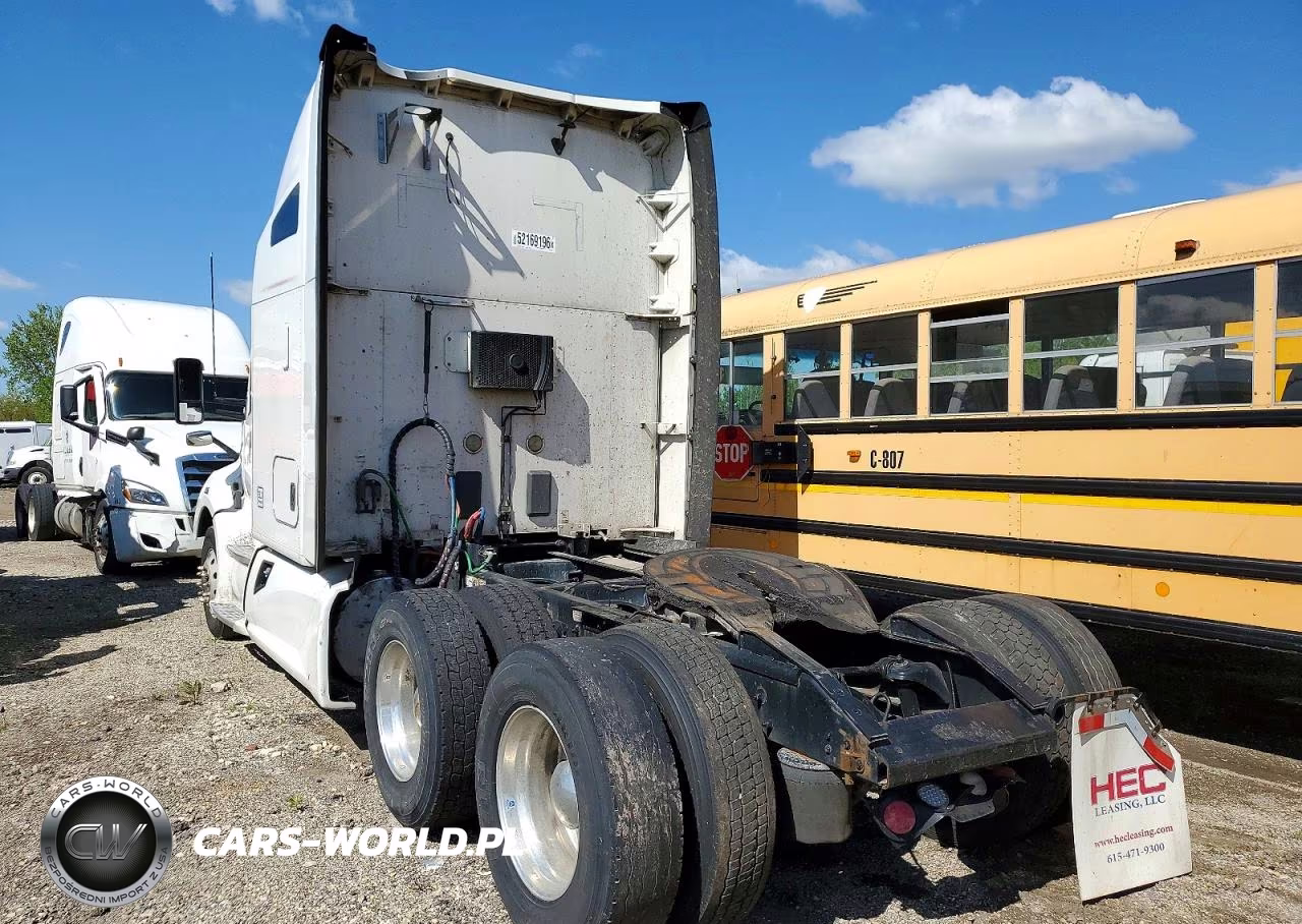 2019 Kenworth T680 Semi Truck VIN:1XKYDP9X5KJ241621 - 3