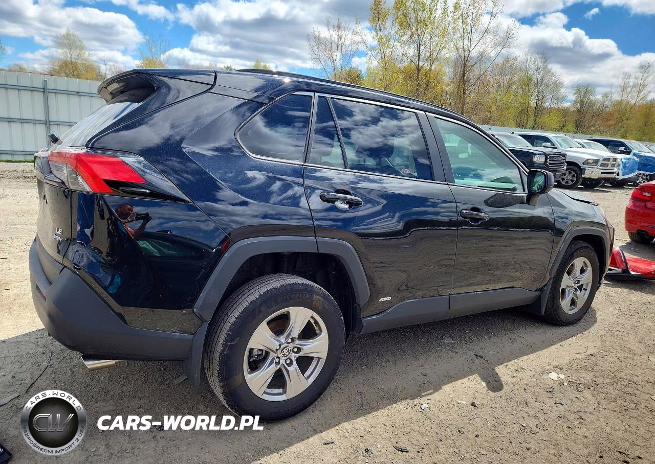 2025 Toyota Rav4 Le VIN:2T3LWRFV1SW256472 - 3