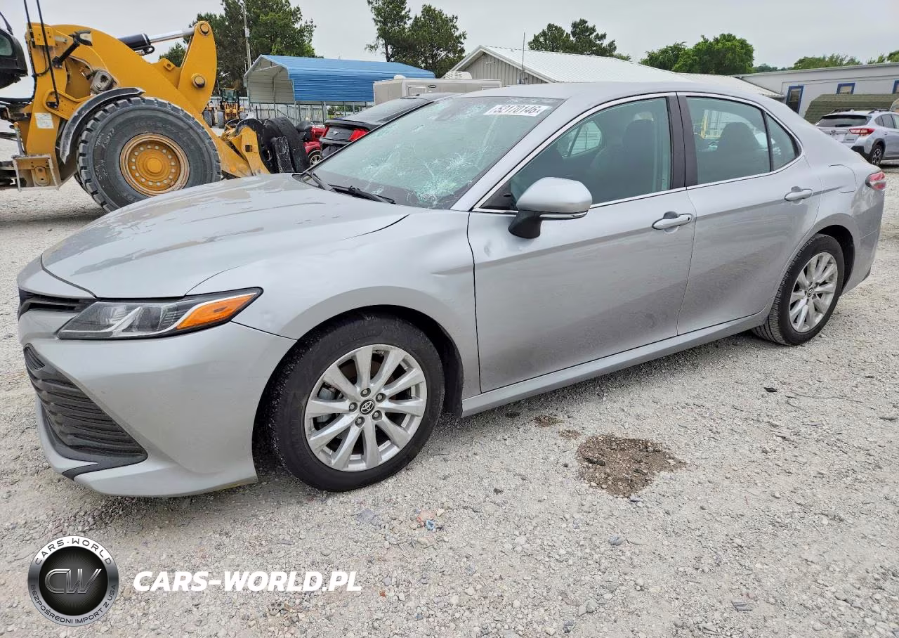 2019 Toyota Camry Le – zdjęcie 1 z 12