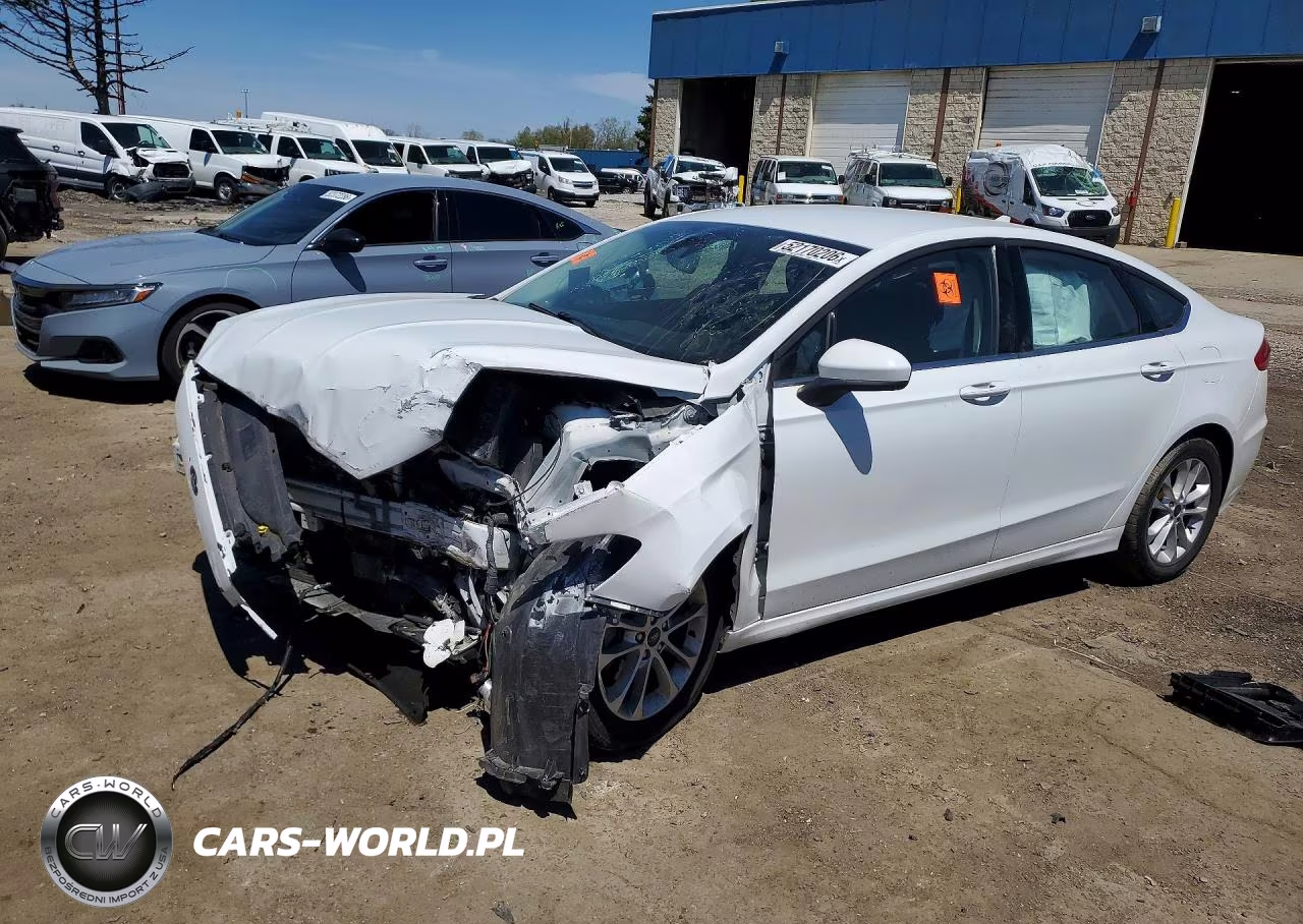2020 Ford Fusion Se – zdjęcie 1 z 12