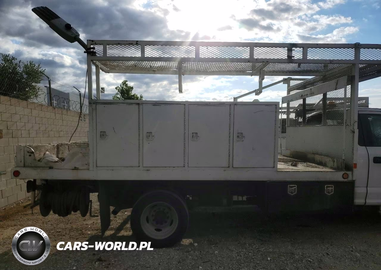 2019 Ford F550 Super - Delivery Truck VIN:1FDUF5GY3KEG13594 - 10