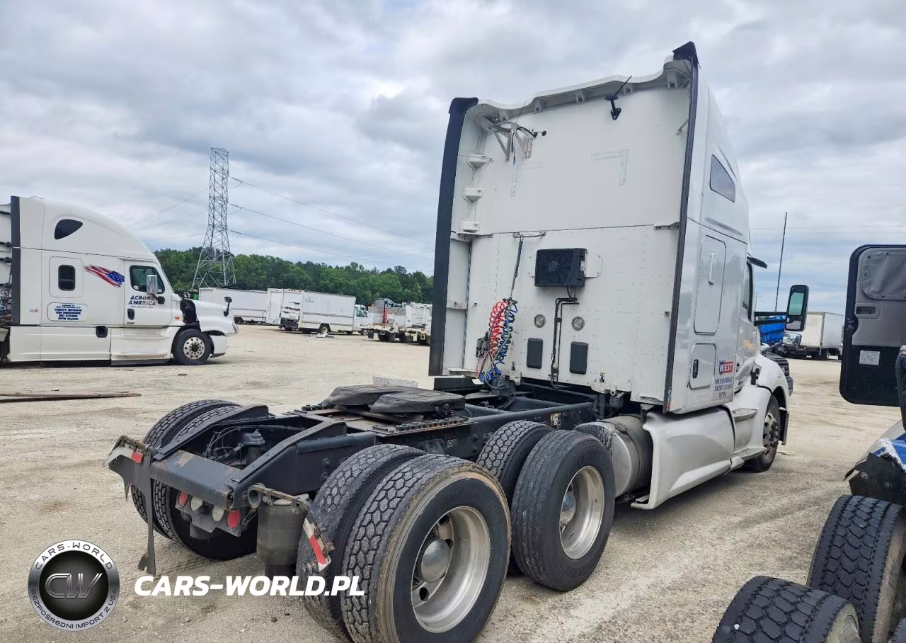 2020 Kenworth T680 Semi Truck VIN:1XKYDP9X6LJ311144 - 4