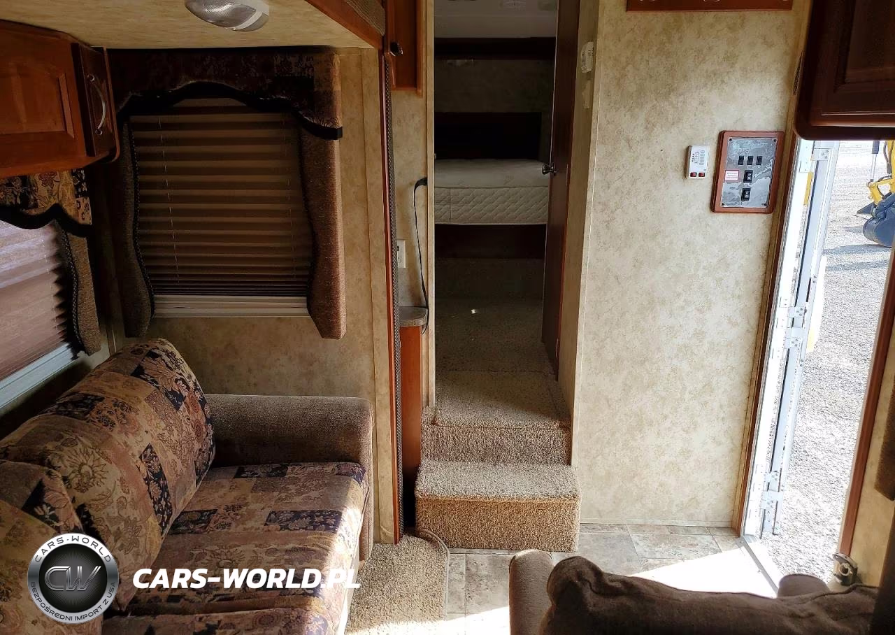 2012 Keystone Cougar Camper VIN:4YDF27828CC501818 - 5