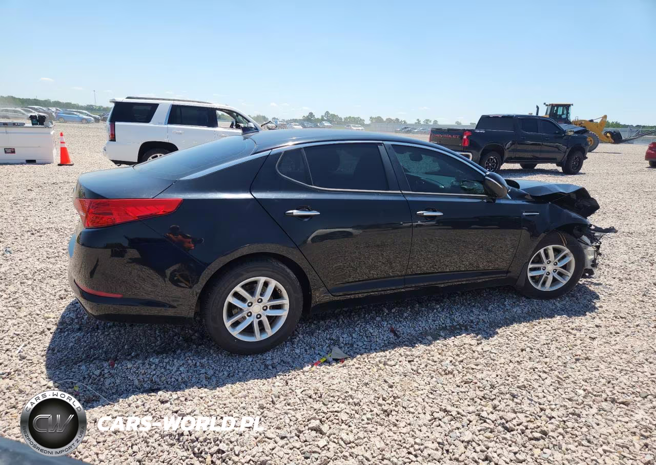 2013 Kia Optima Lx VIN:5XXGM4A75DG247511 - 3