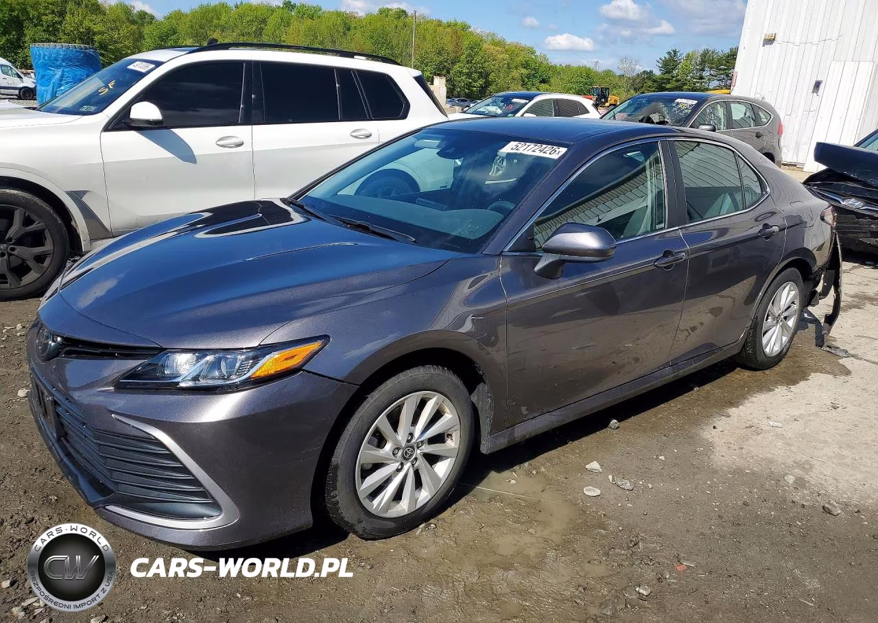 2023 Toyota Camry Le – zdjęcie 1 z 13