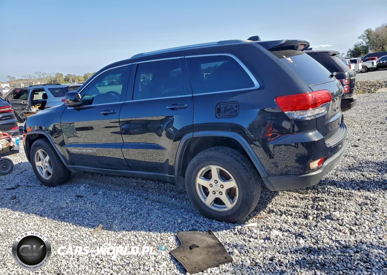 2015 Jeep Grand Cherokee Laredo VIN:1C4RJFAG1FC871175 - 2