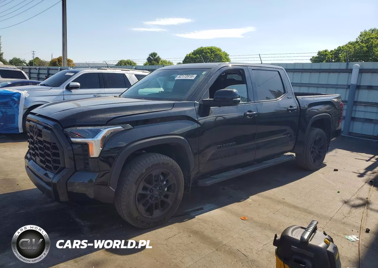 2025 Toyota Tundra Crewmax Limited