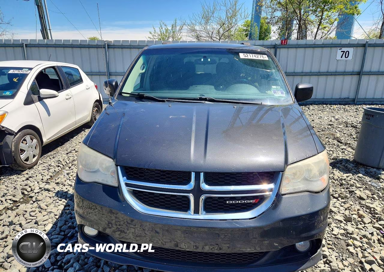 2012 Dodge Grand Caravan Crew VIN:2C4RDGDG8CR377617 - 5