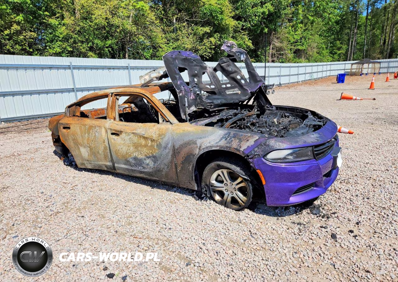 2023 Dodge Charger Sxt VIN:2C3CDXBG2PH638717 - 4