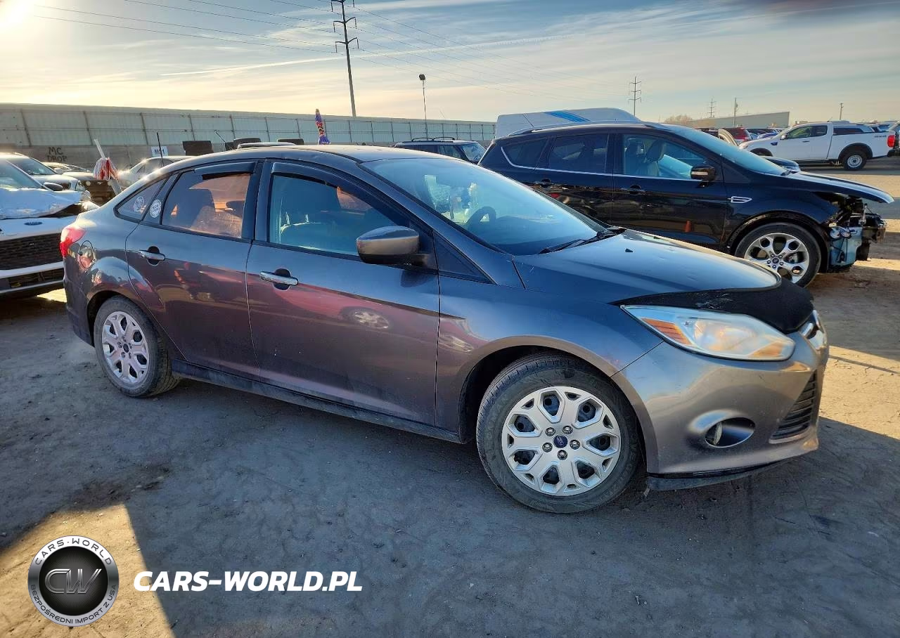2012 Ford Focus Se VIN:1FAHP3F23CL470170 - 4