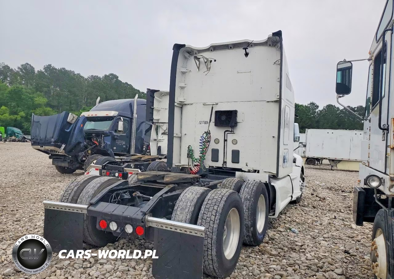 2020 Kenworth T680 Semi Truck VIN:1XKYDP9X4LJ311157 - 4