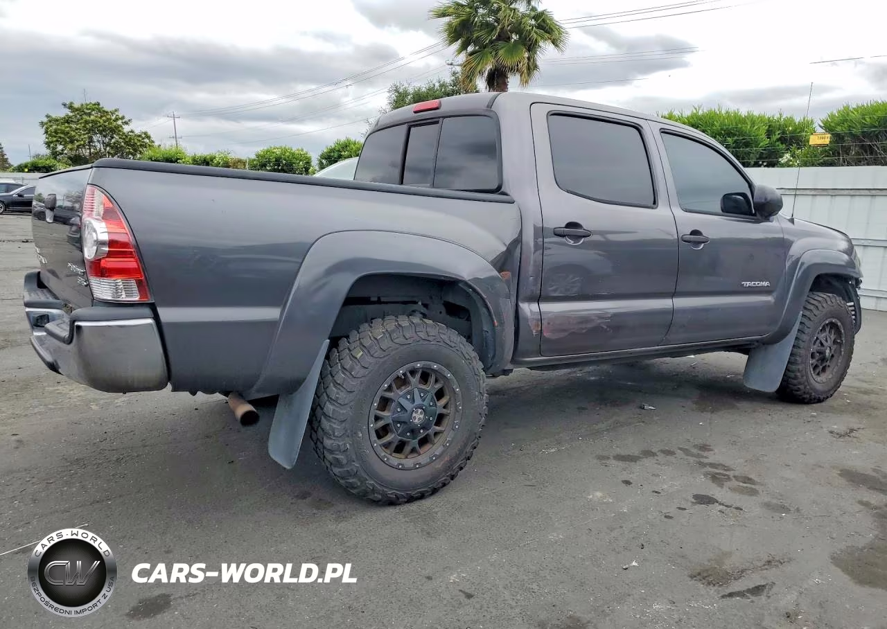 2011 Toyota Tacoma Double Cab VIN:5TFJX4GN3BX005793 - 3