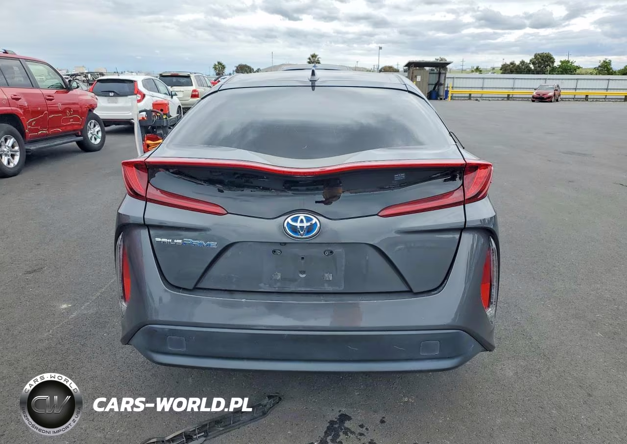 2017 Toyota Prius Prime Premium VIN:JTDKARFP2H3028780 - 6